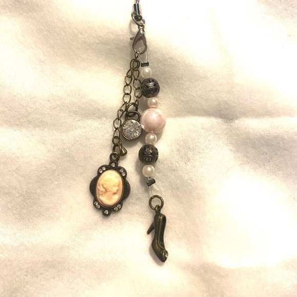 Cameo Planner Charm - Picture 4 of 9